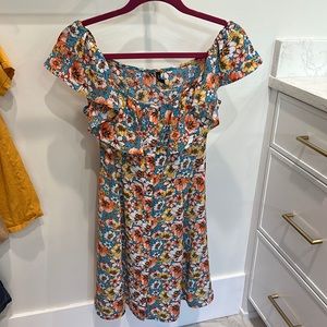 Floral button up dress!